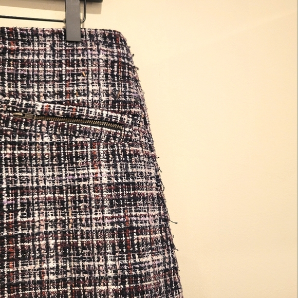 2/$18 Loft Plaid Tweed Red White Black Mini A-Line Pencil Skirt 8 GUC - Picture 4 of 10